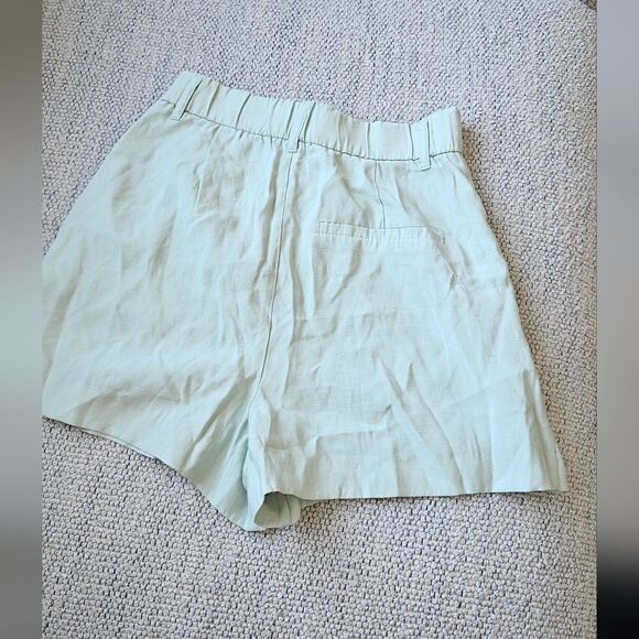 💝Zara Mint Green Women's Shorts - Picture 2 of 3